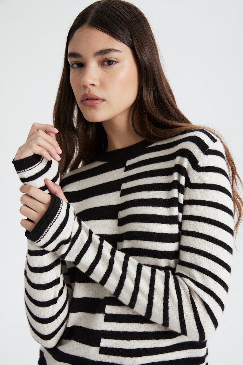 Anise Cashmere sweater Black and White